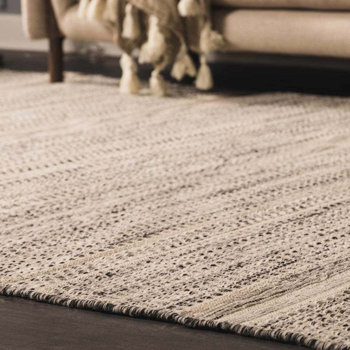 Arabi Hand-Woven Wool Rug – Bohemian Neutral, Timeless Style