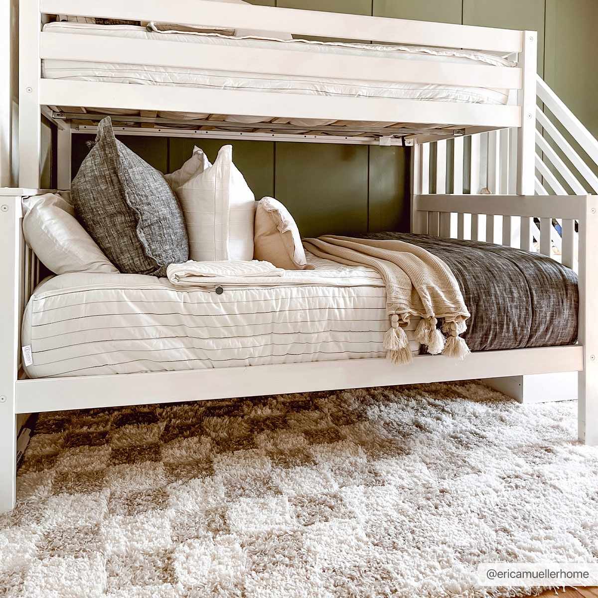 Cloud-Soft Checkered Area Rug – Contemporary Plush in Warm Neutrals