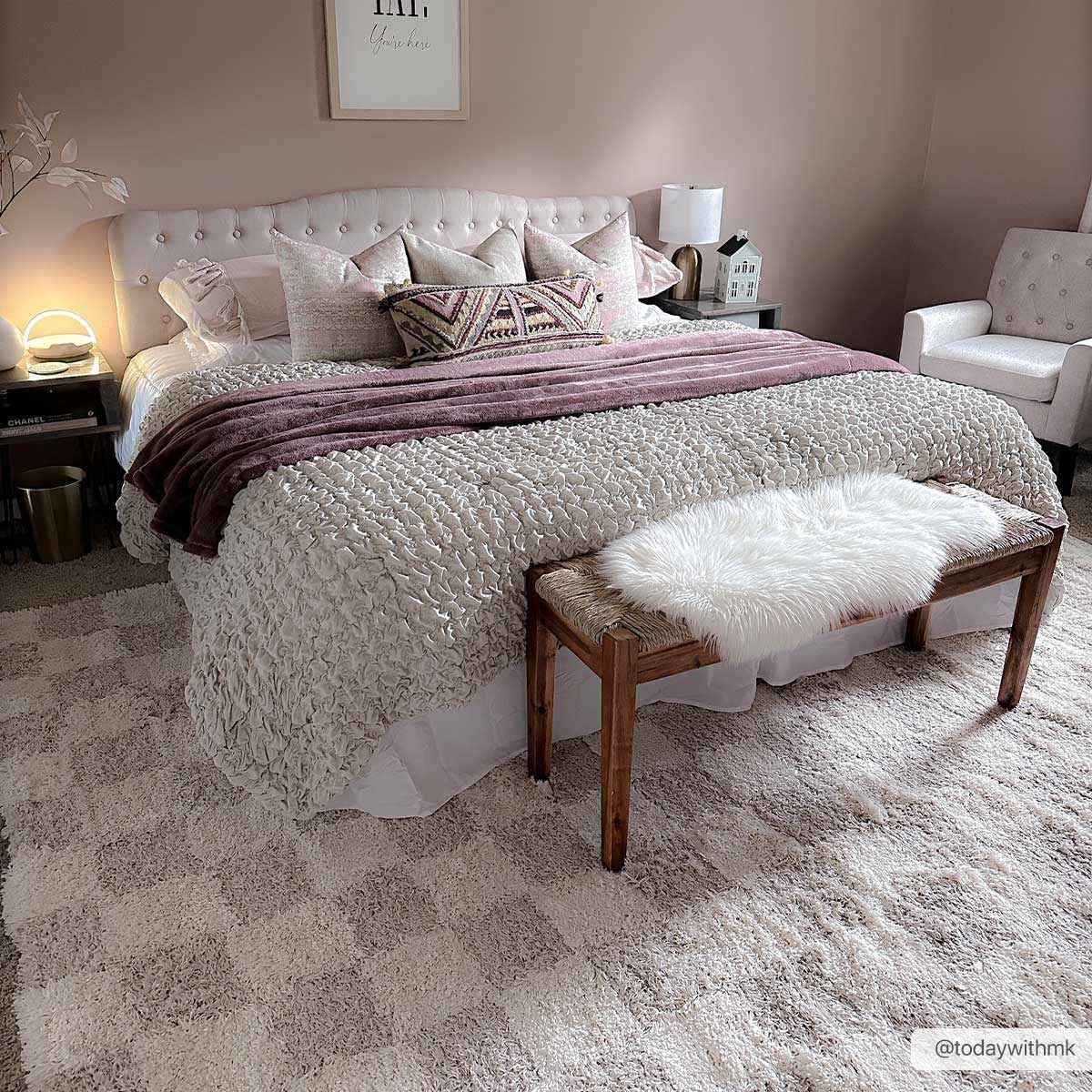 Cloud-Soft Checkered Area Rug – Contemporary Plush in Warm Neutrals