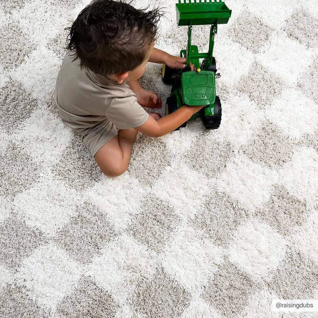 Cloud-Soft Checkered Area Rug – Contemporary Plush in Warm Neutrals