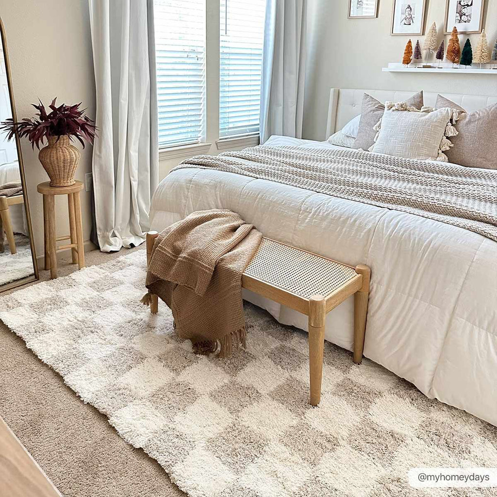 Cloud-Soft Checkered Area Rug – Contemporary Plush in Warm Neutrals