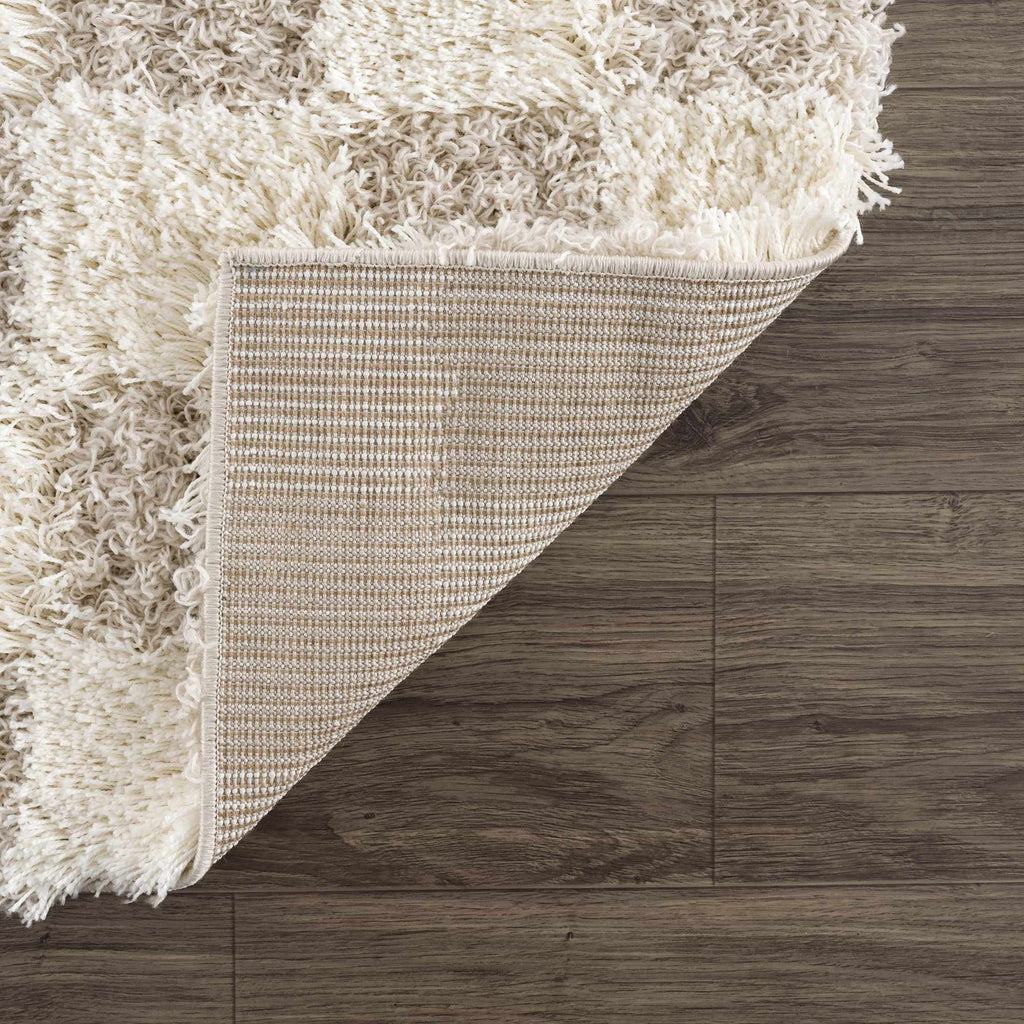 Cloud-Soft Checkered Area Rug – Contemporary Plush in Warm Neutrals