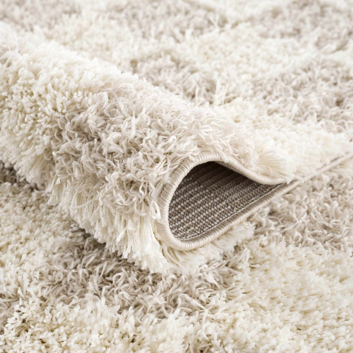 Cloud-Soft Checkered Area Rug – Contemporary Plush in Warm Neutrals