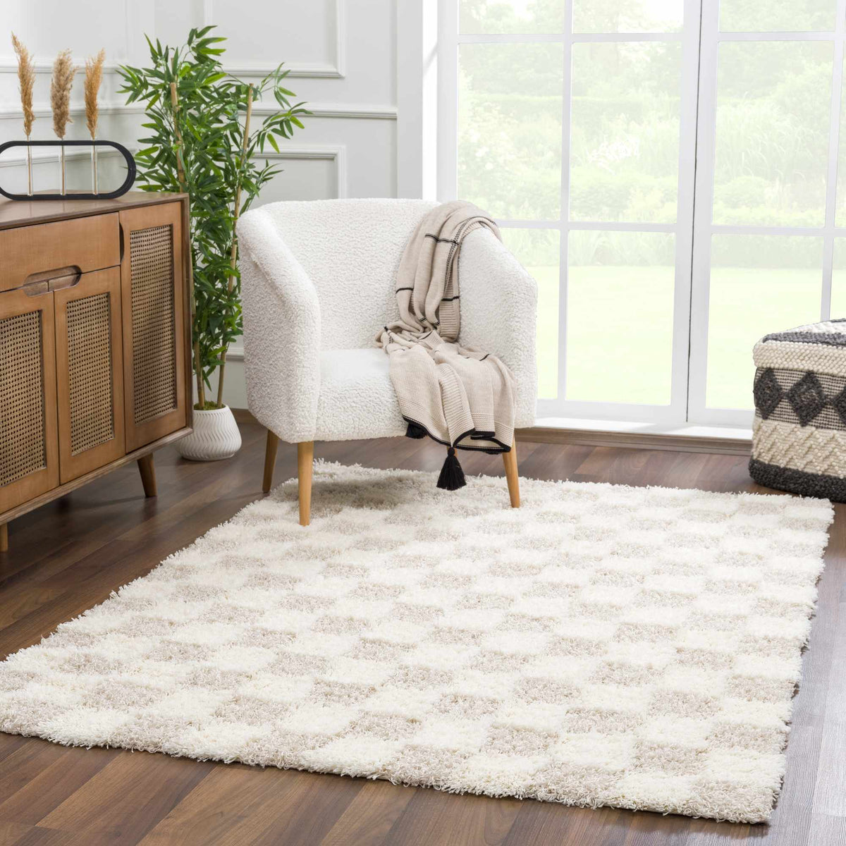 Cloud-Soft Checkered Area Rug – Contemporary Plush in Warm Neutrals