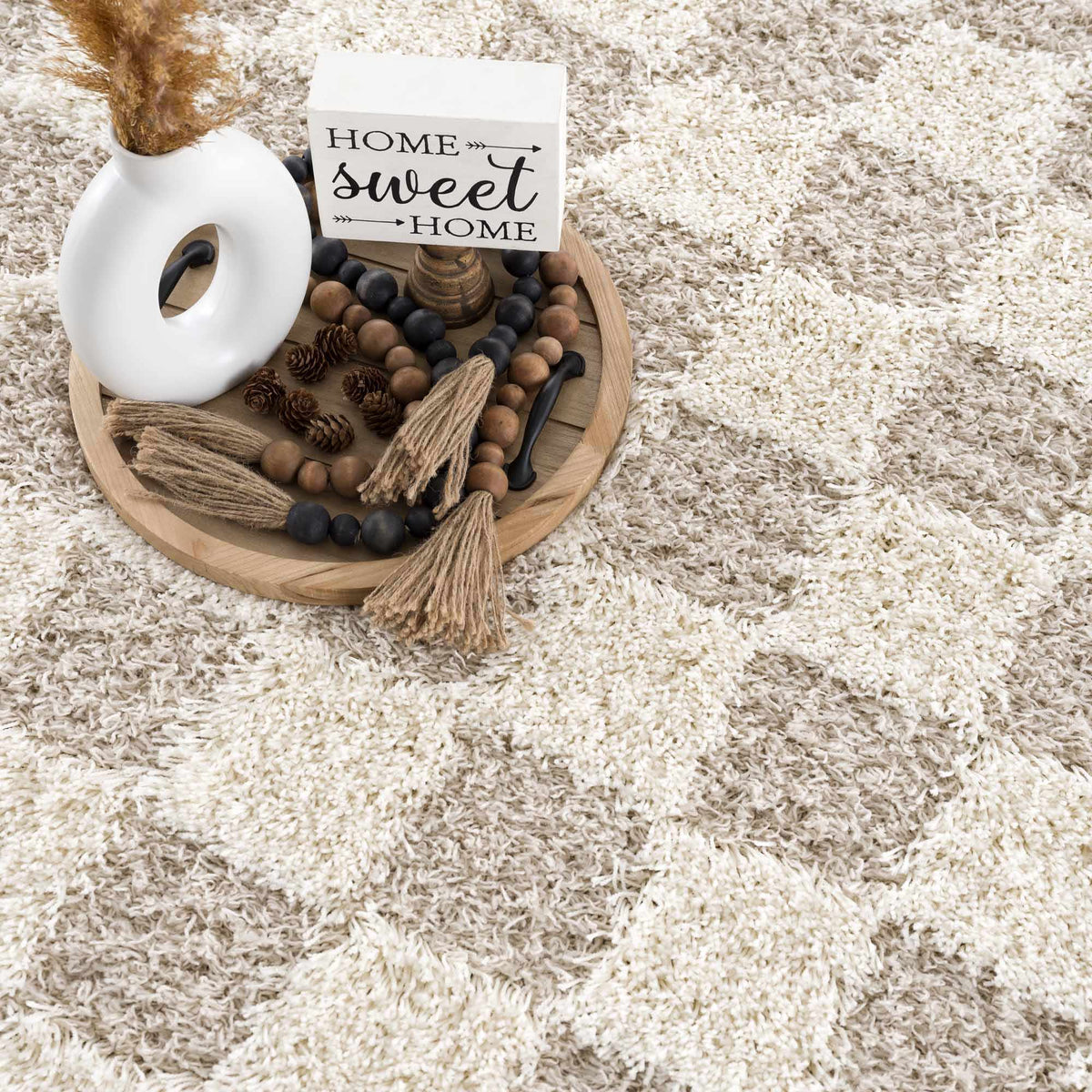Cloud-Soft Checkered Area Rug – Contemporary Plush in Warm Neutrals